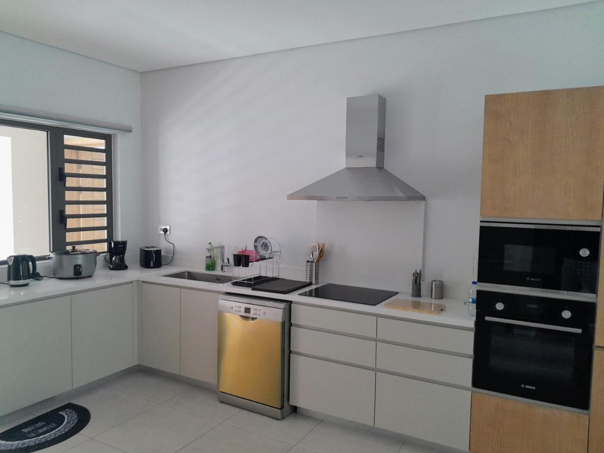 Joli Appartement Neuf, Route Cotiere Grand Bay Buitenkant foto